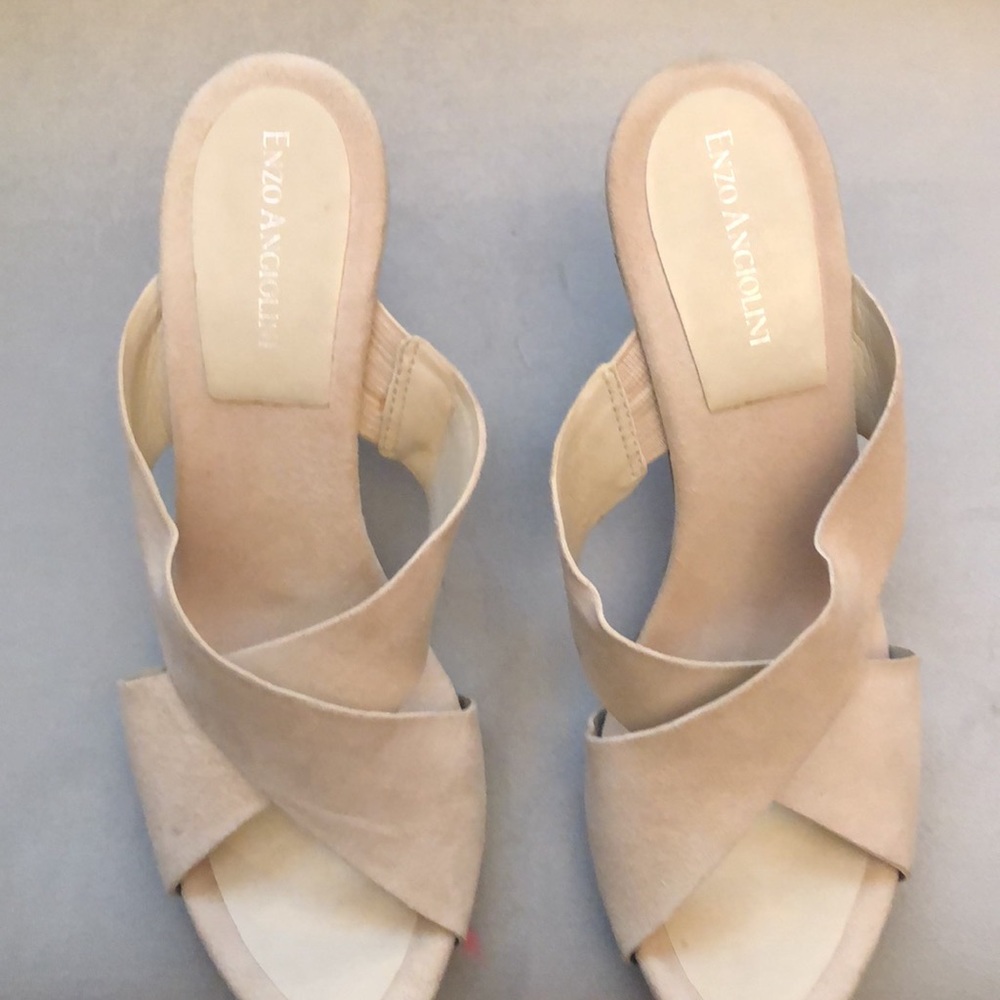 Sandals - Picture 2 of 4